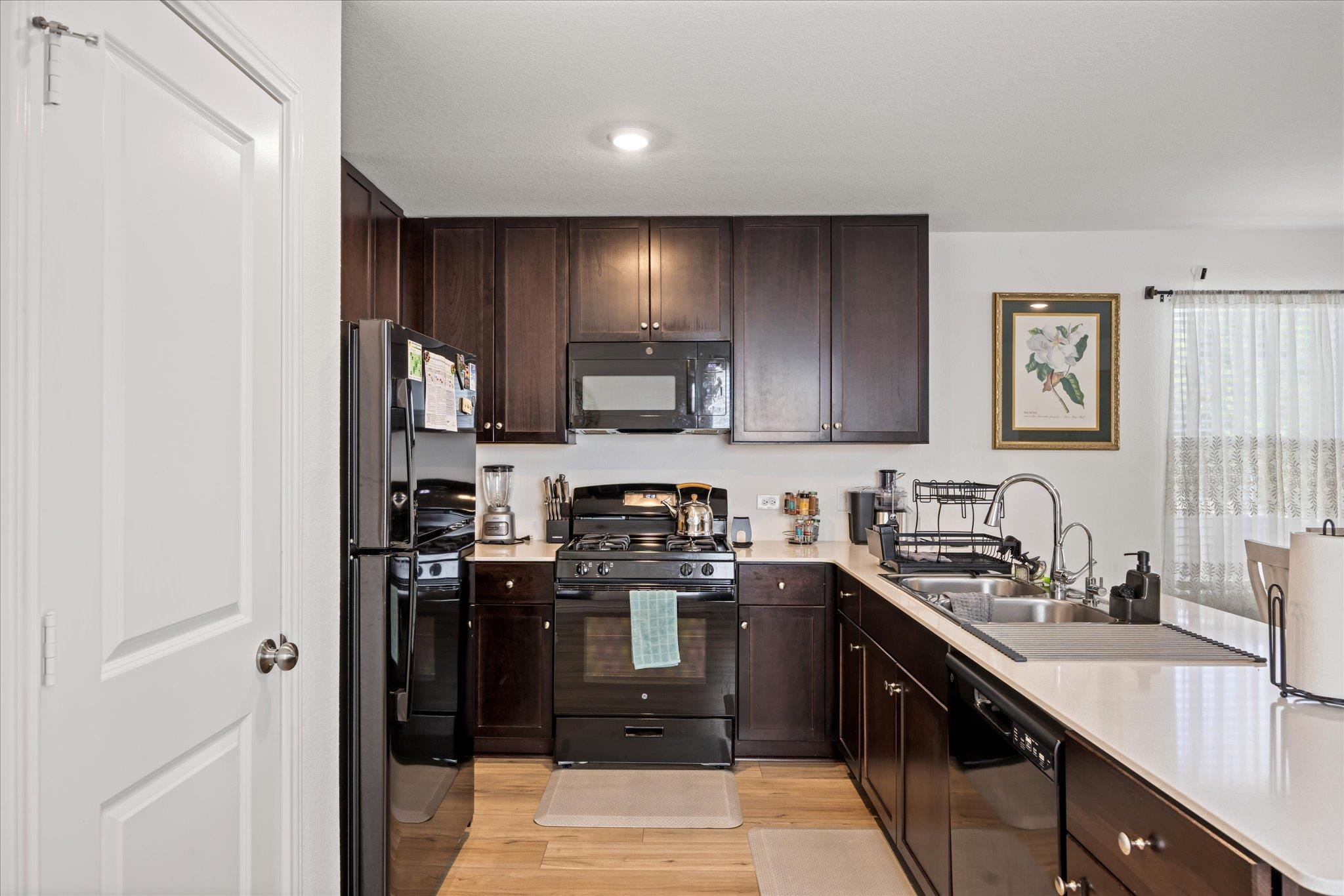 36 Trinity CIR