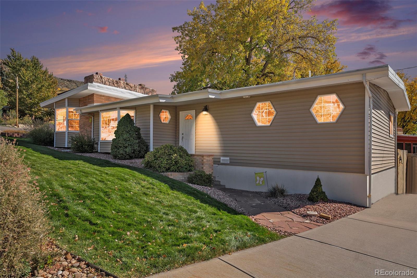 315 Lookout View Drive