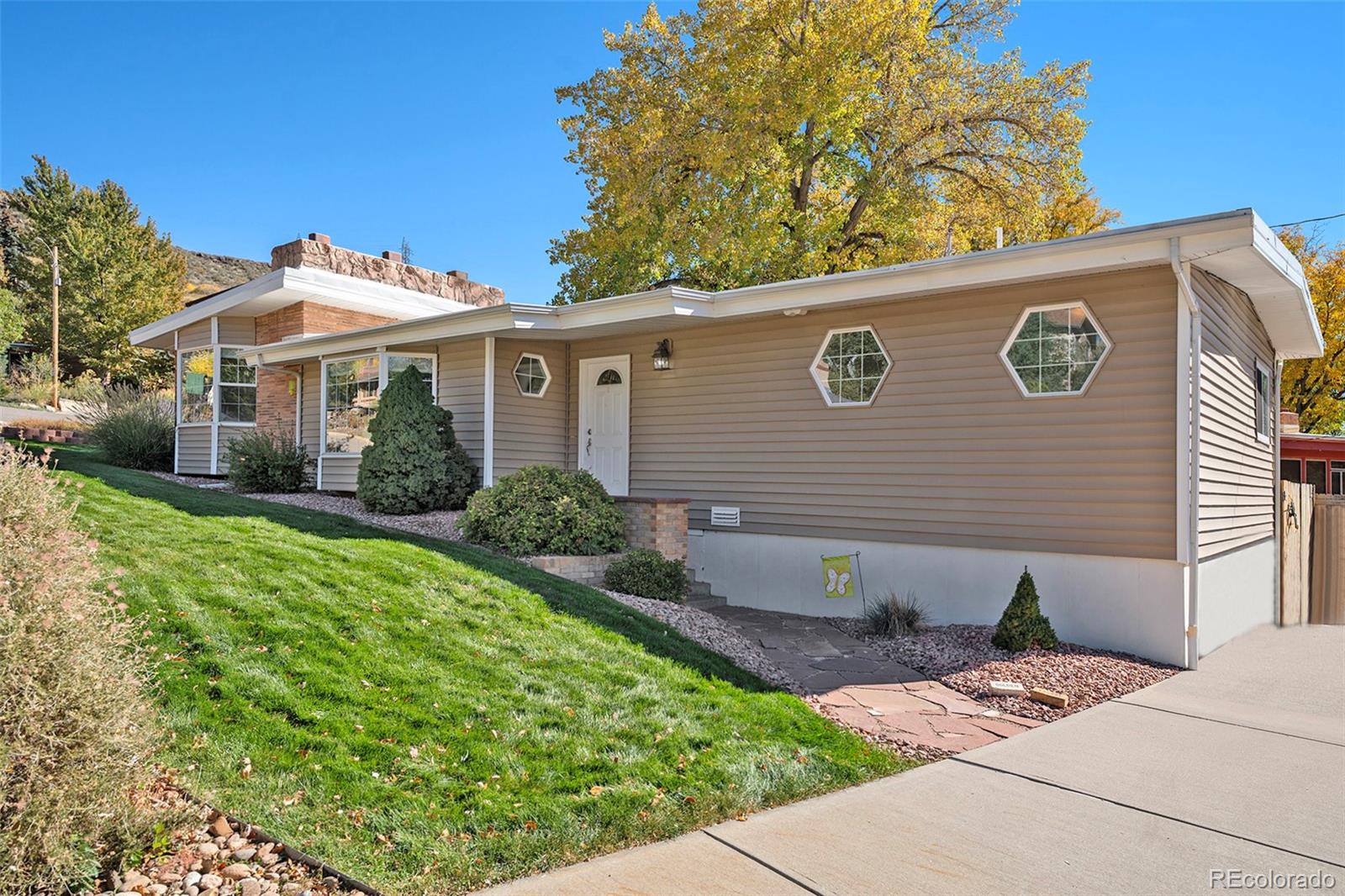 315 Lookout View Drive