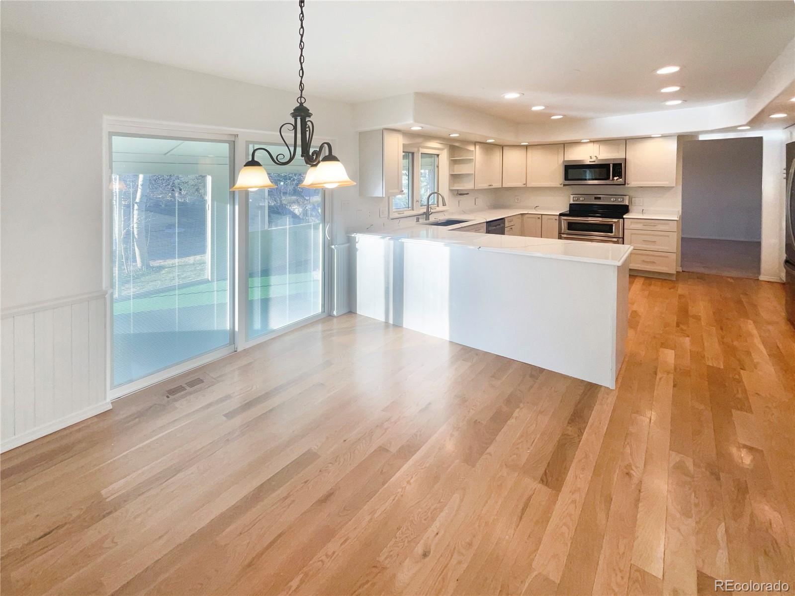 1703 S Moline Court