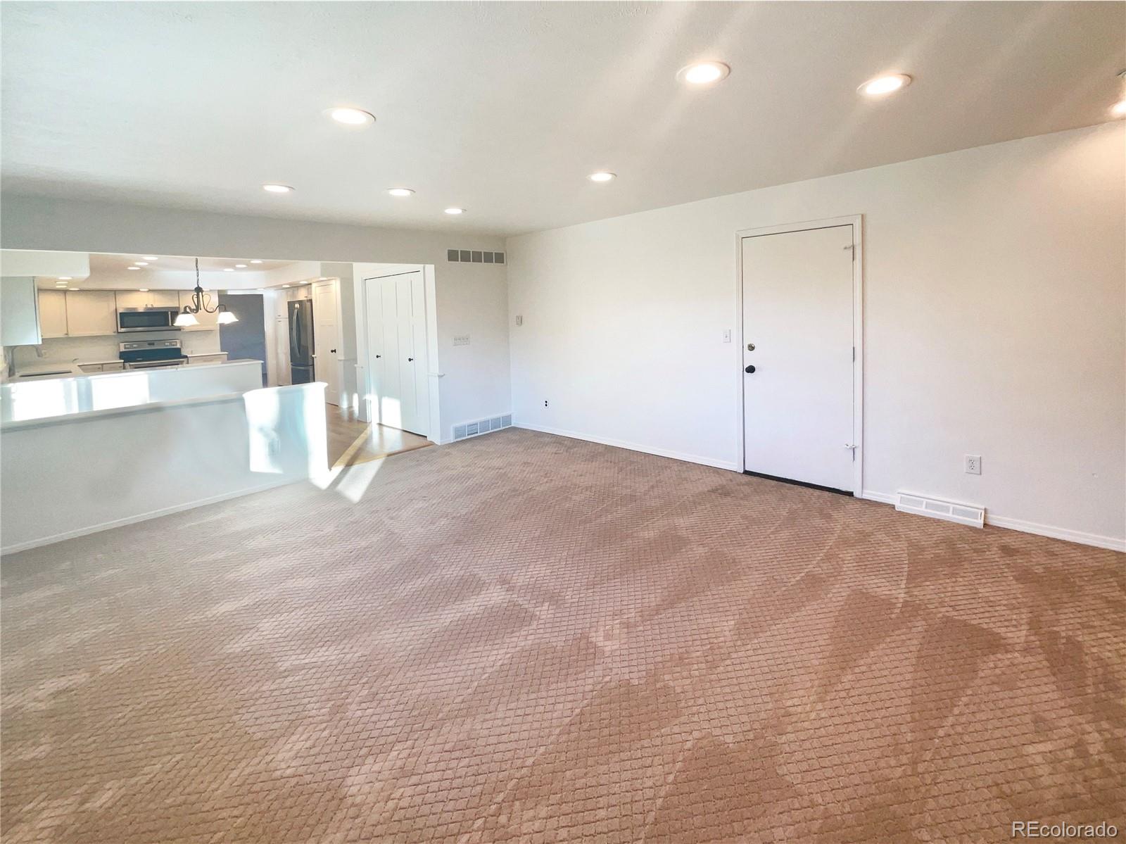 1703 S Moline Court