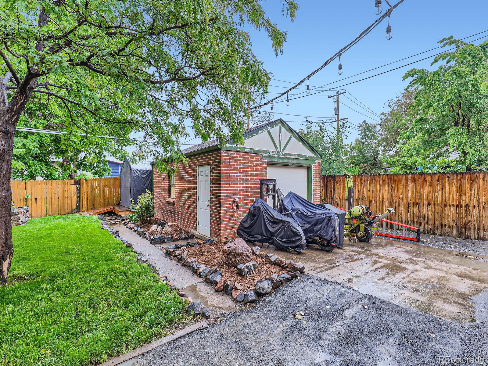 1351 Brentwood Street