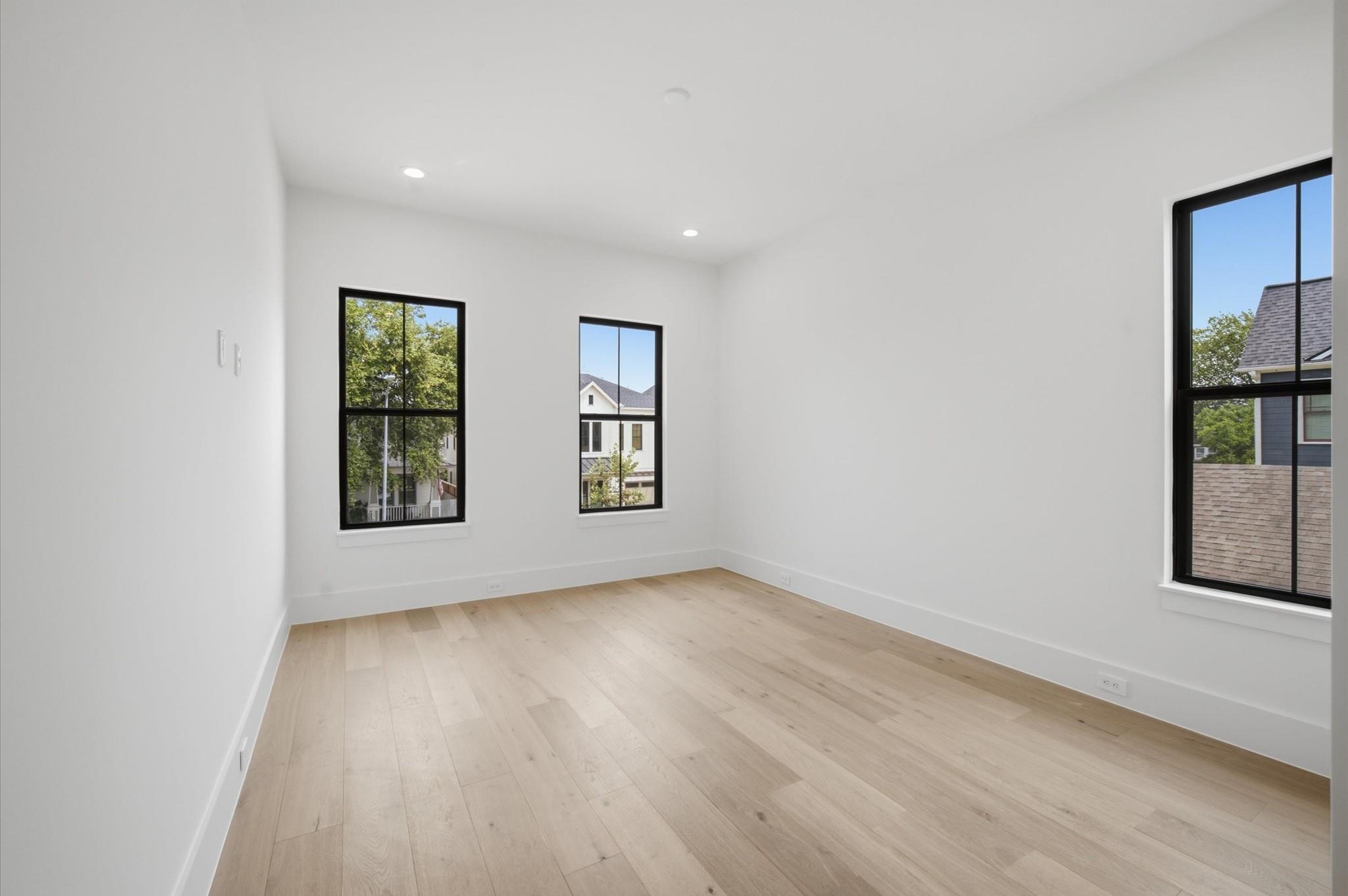 212 E 24th Street
