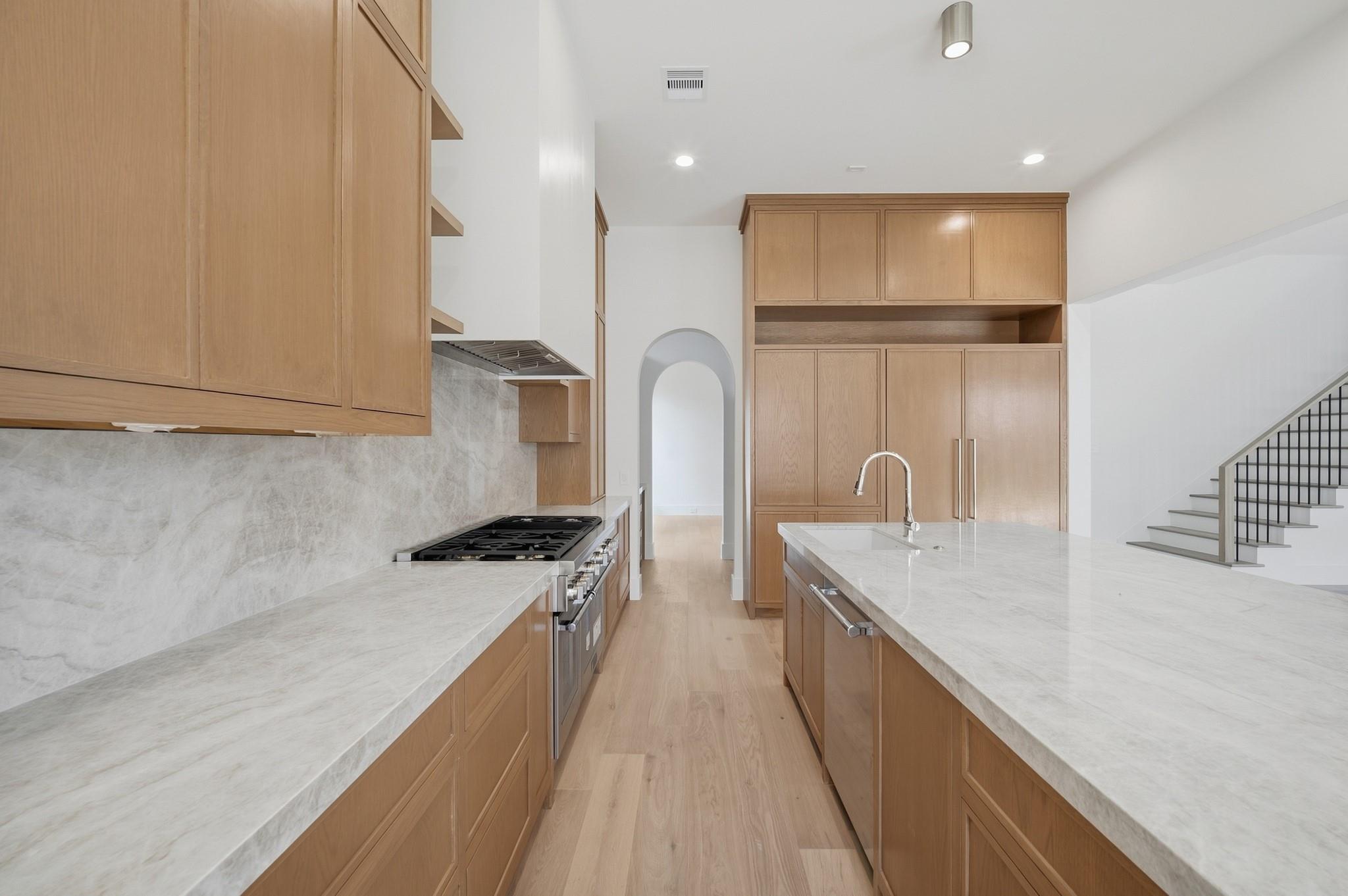 212 E 24th Street