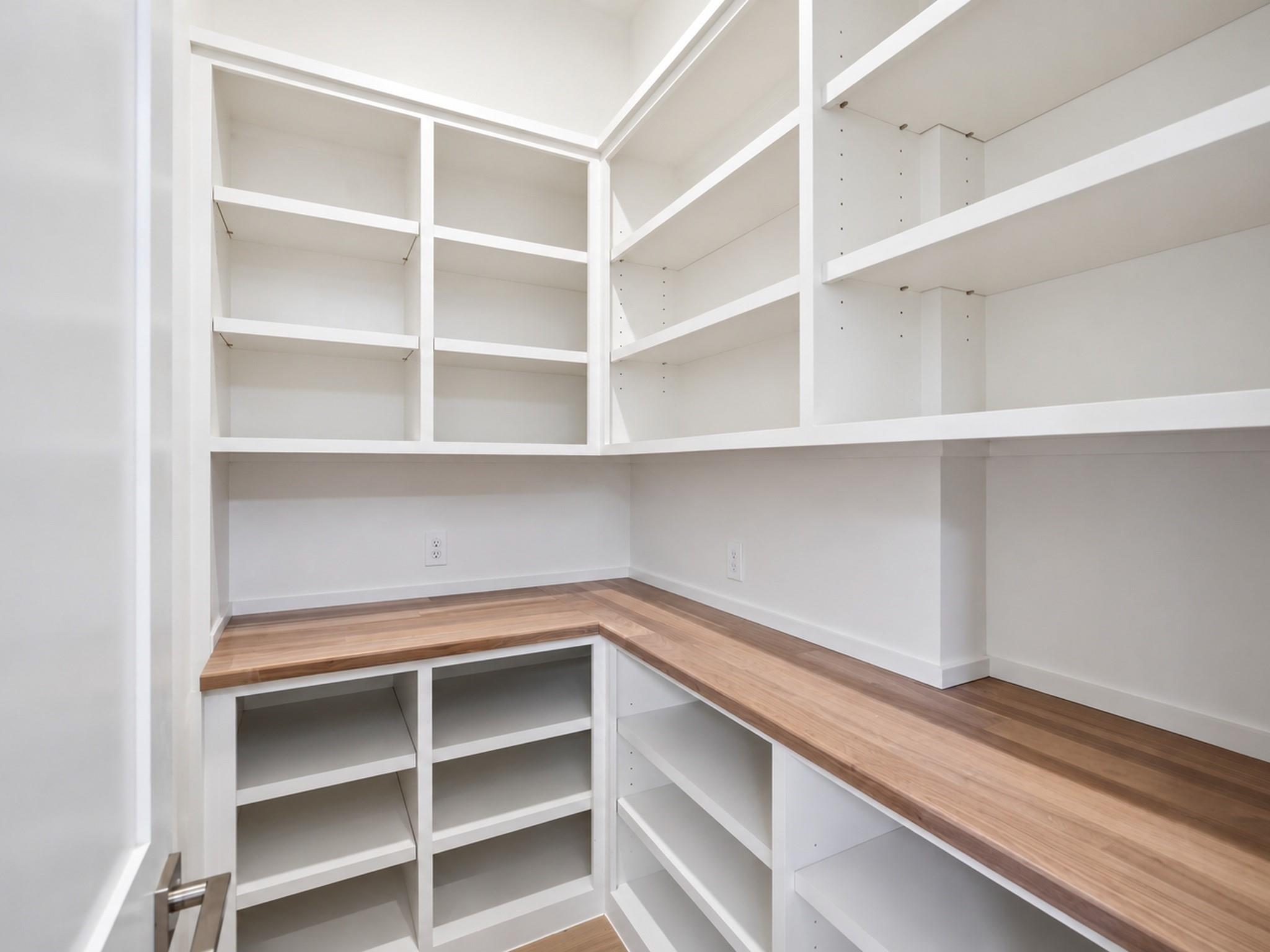 212 E 24th Street