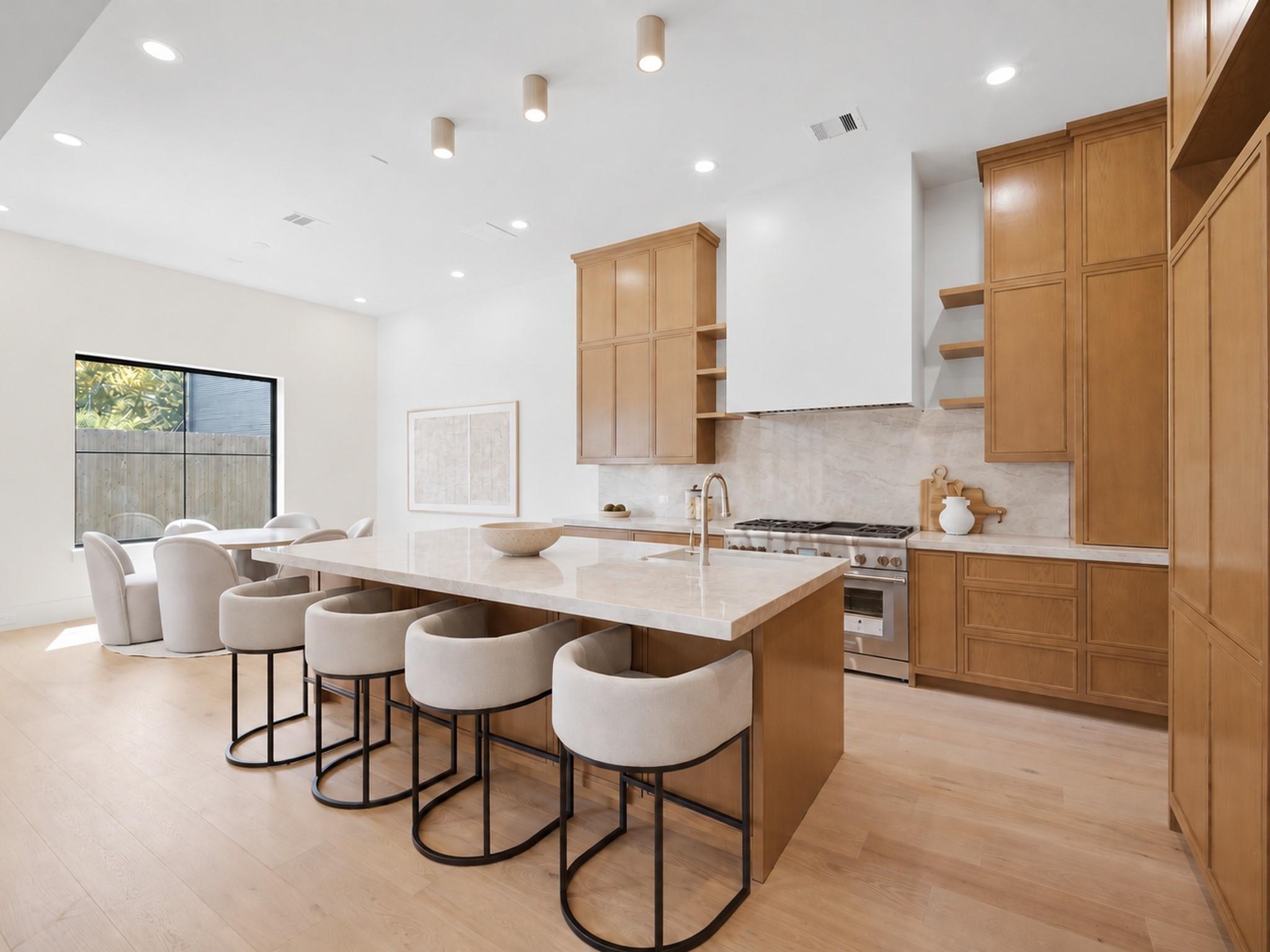 212 E 24th Street