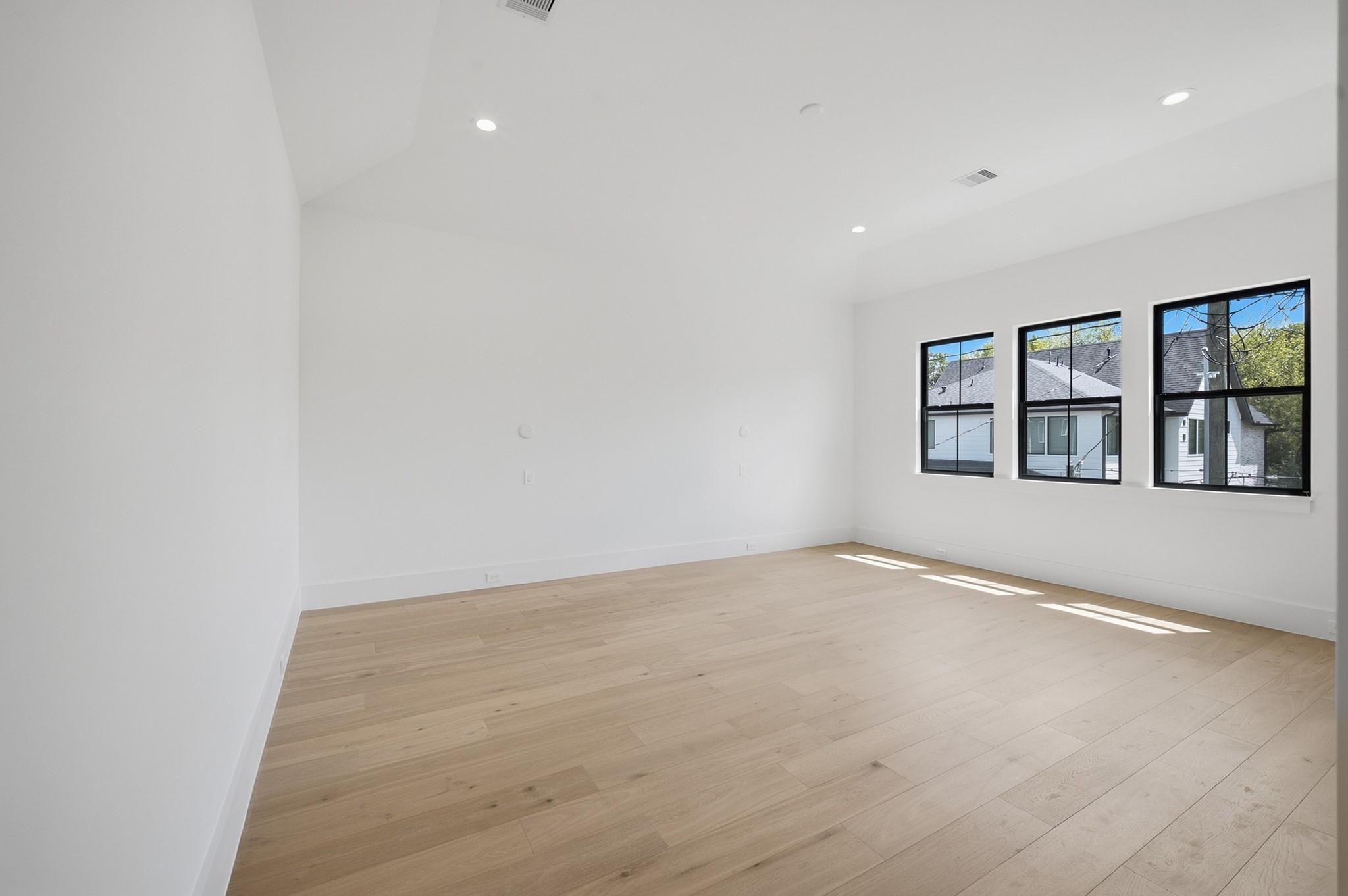 212 E 24th Street