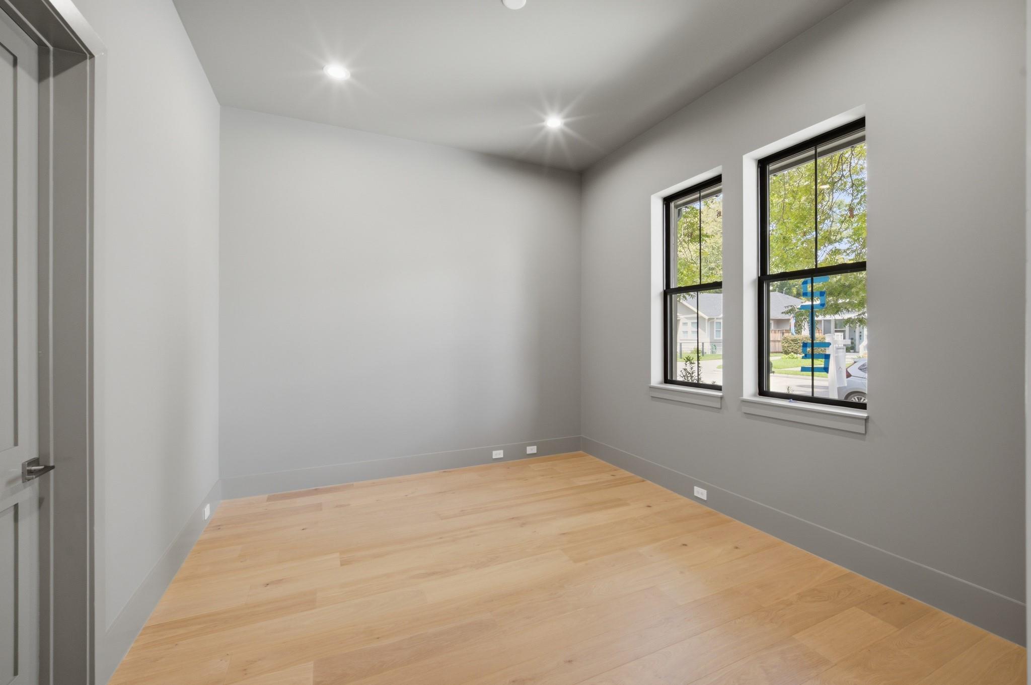 212 E 24th Street