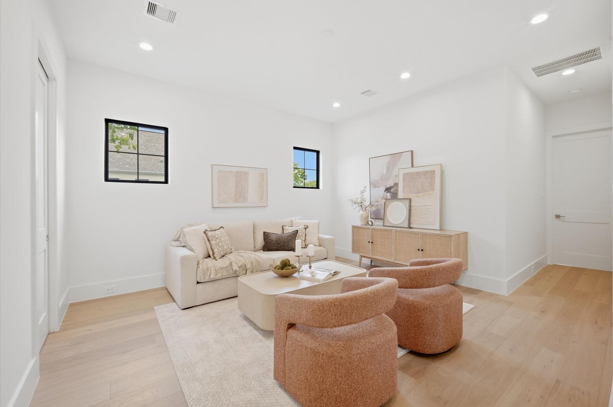 212 E 24th Street