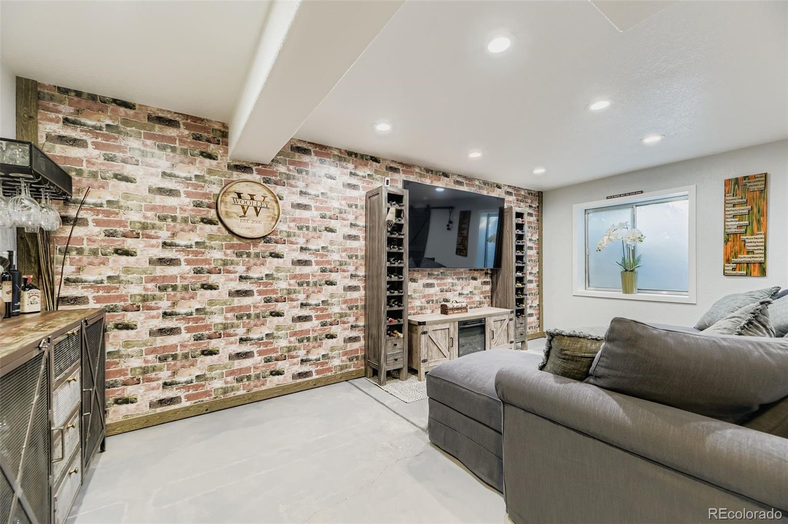 1072 Northampton Court