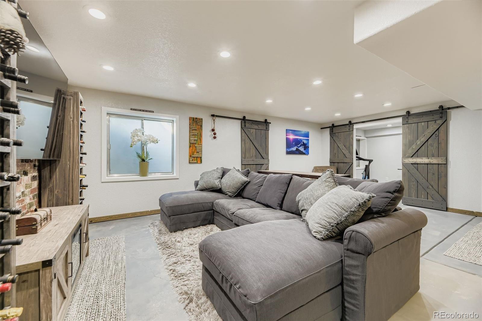1072 Northampton Court