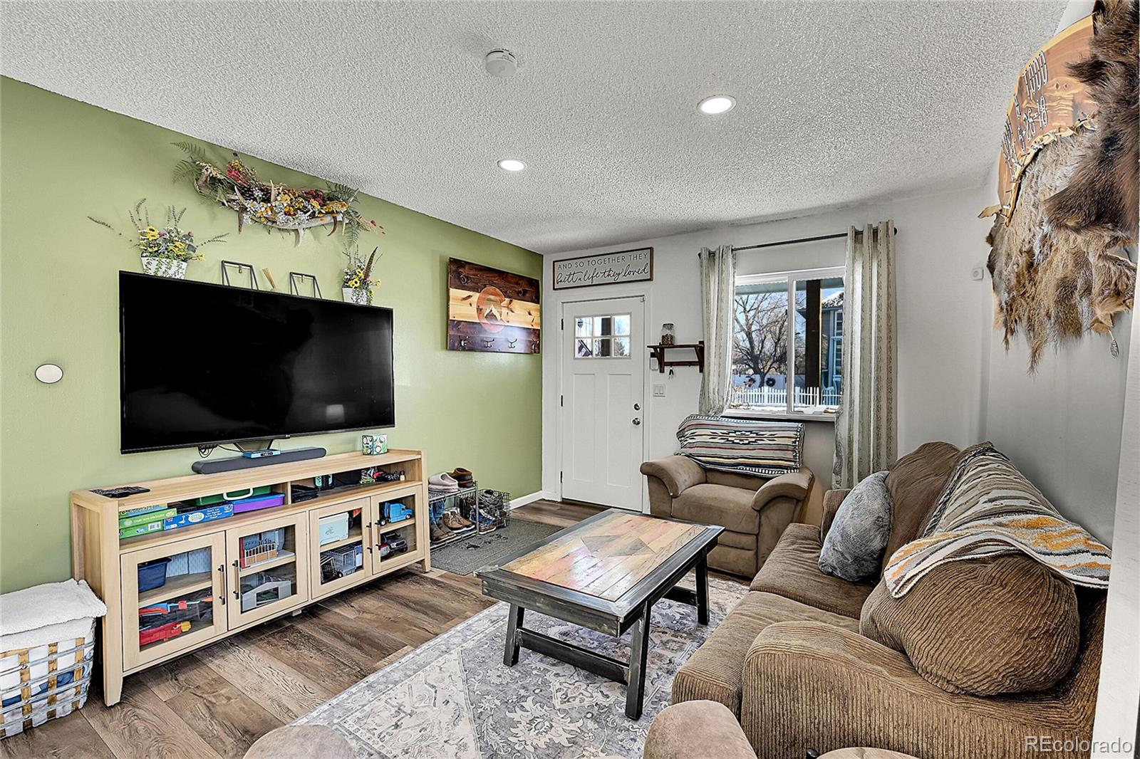 303 S 2nd Avenue