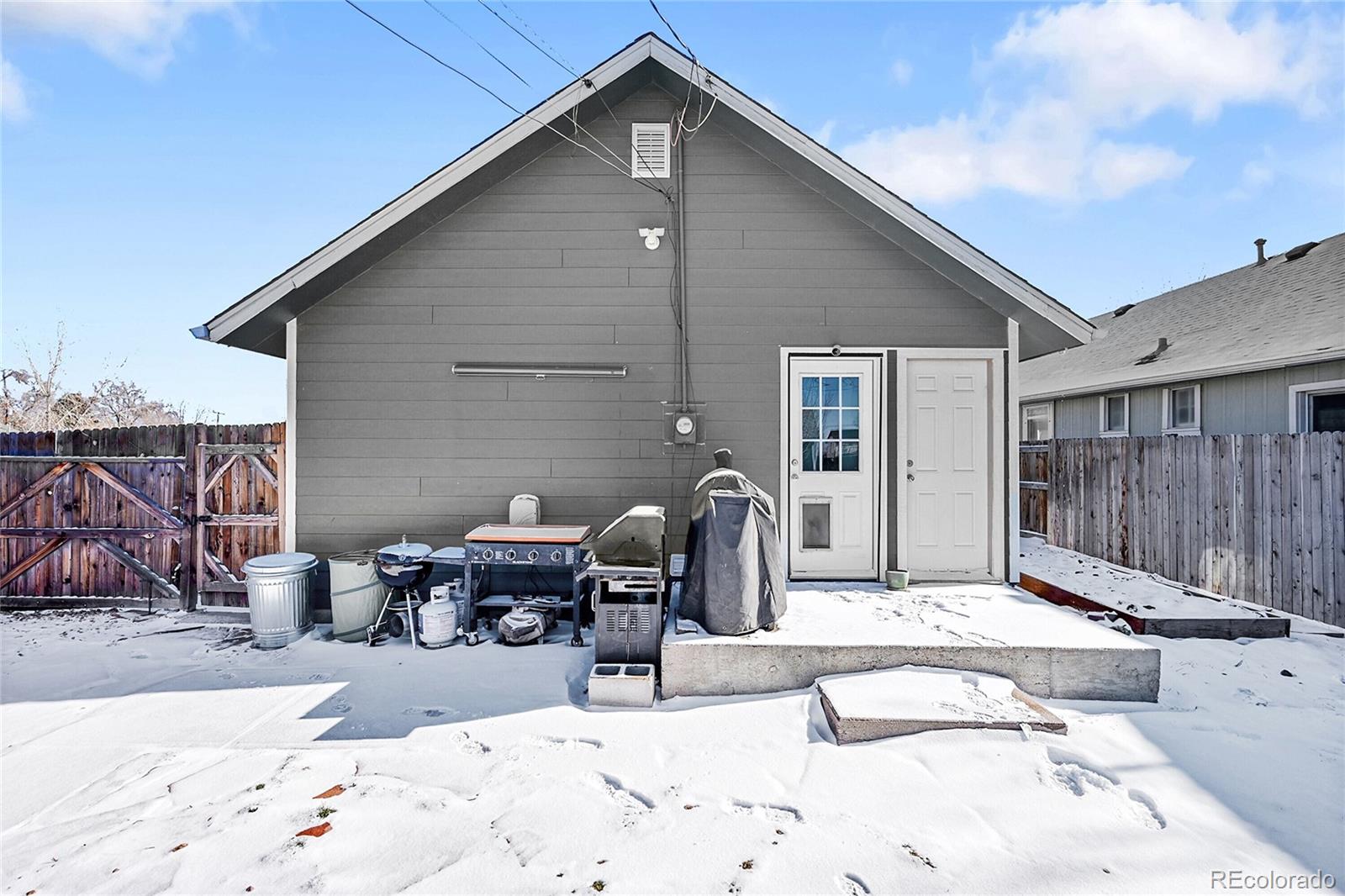 303 S 2nd Avenue