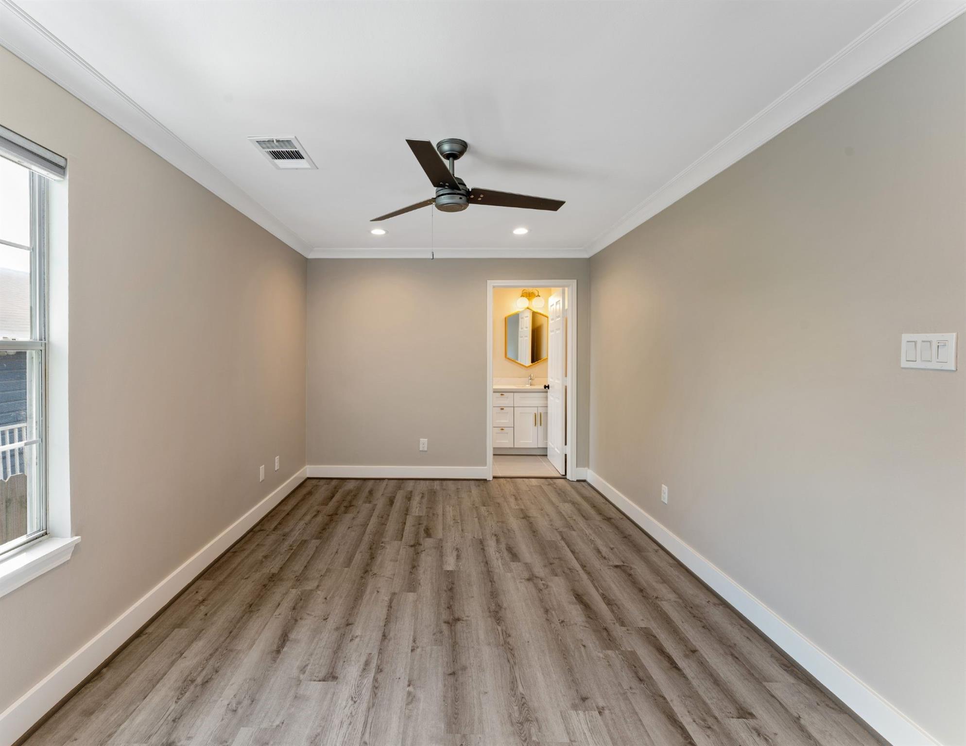 809 E 40th Street