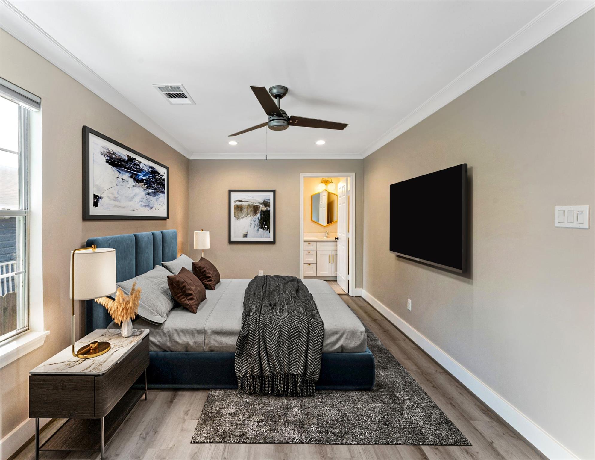 809 E 40th Street