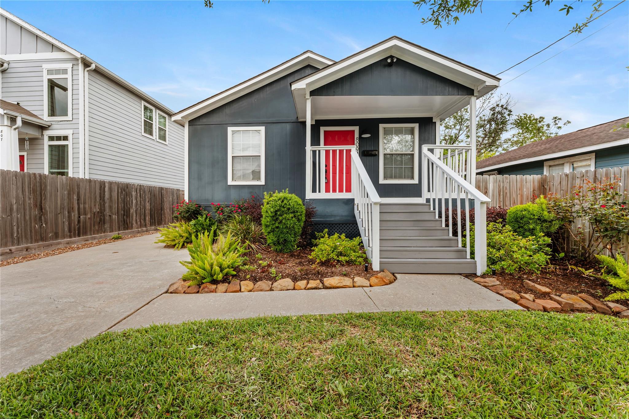 809 E 40th Street