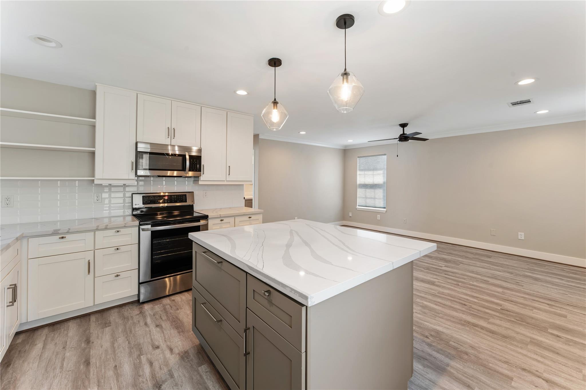 809 E 40th Street