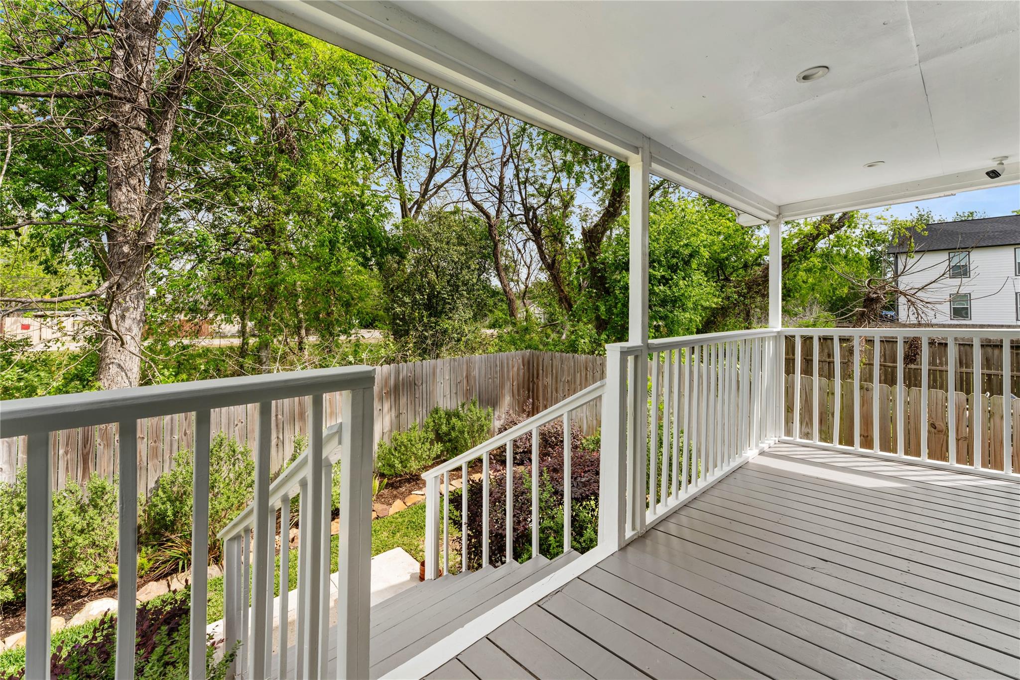 809 E 40th Street