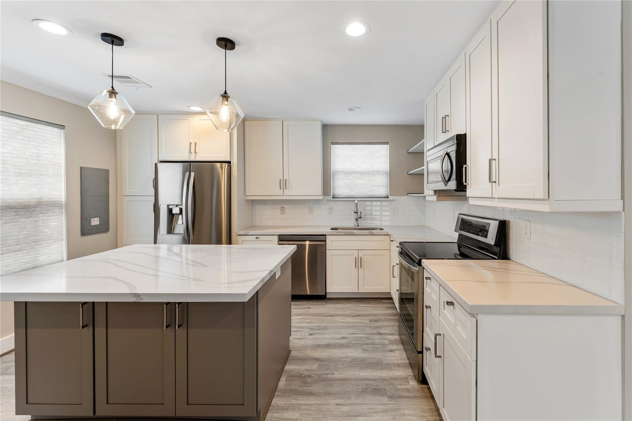 809 E 40th Street