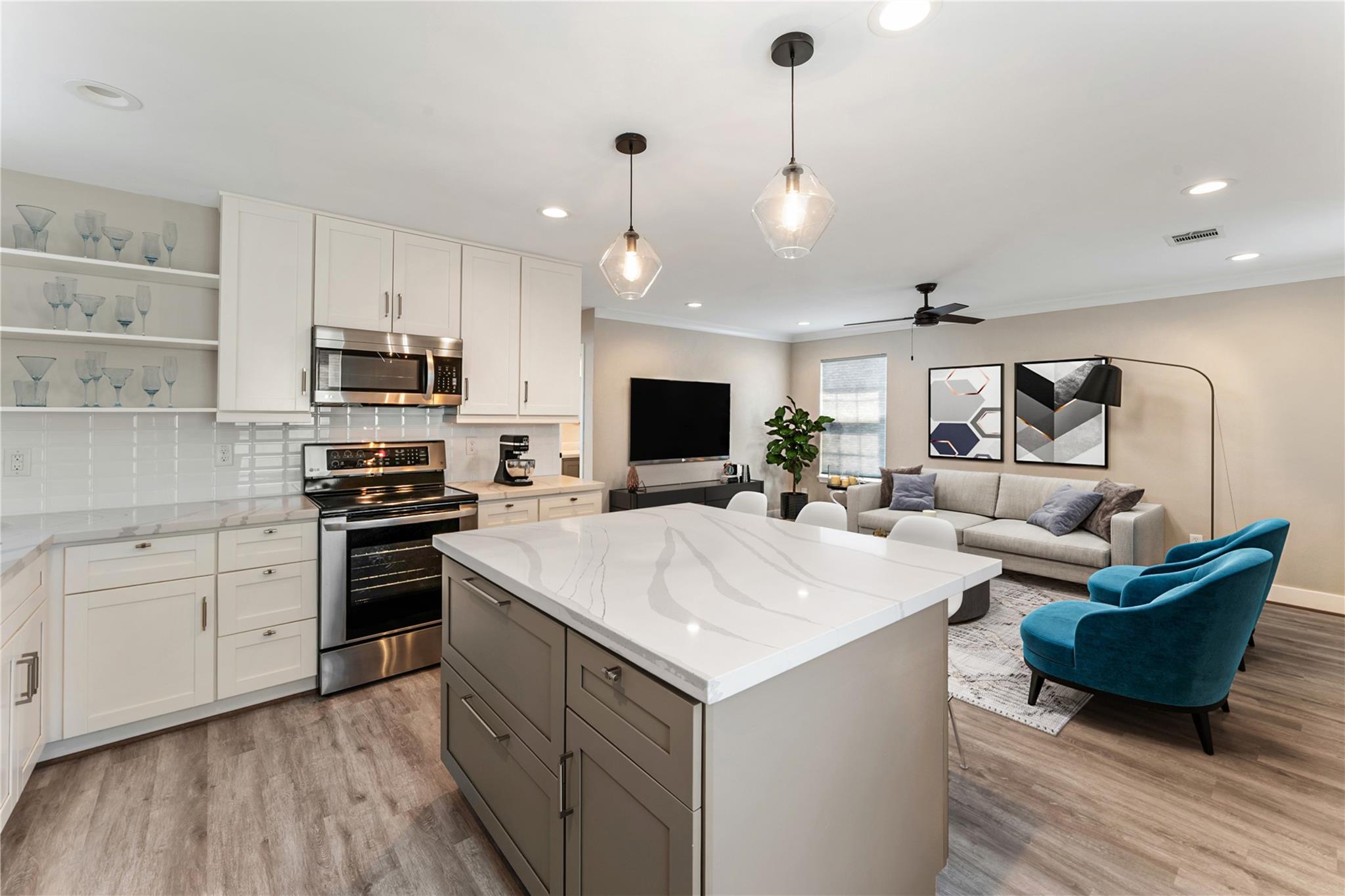 809 E 40th Street