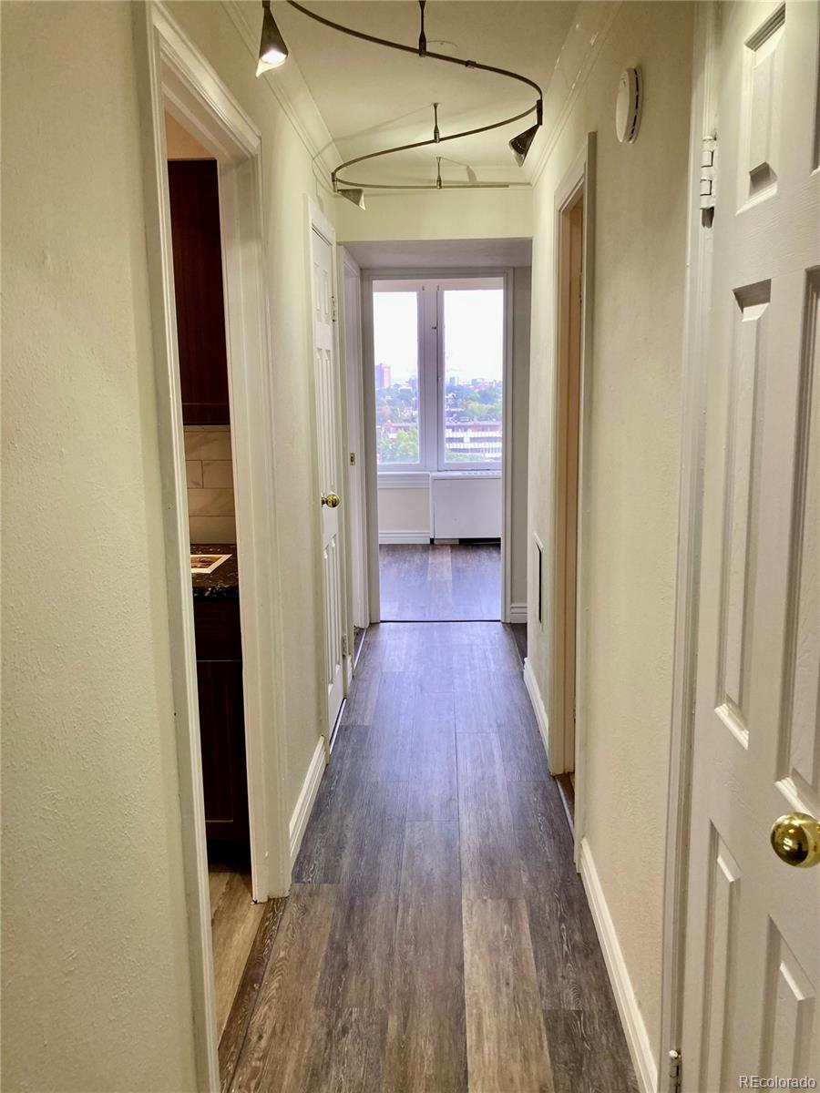 789 N Clarkson Street Unit: PH4-1104