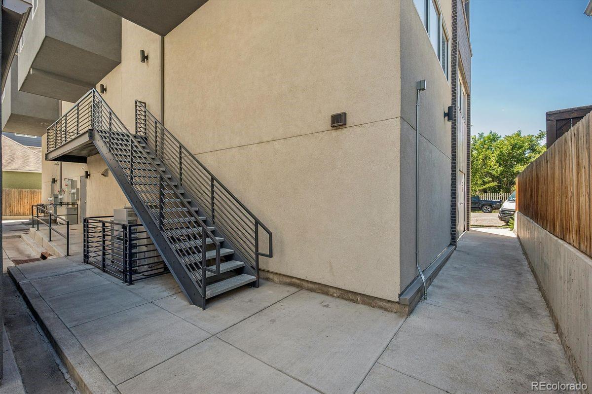 2827 W 25th Avenue Unit: 204