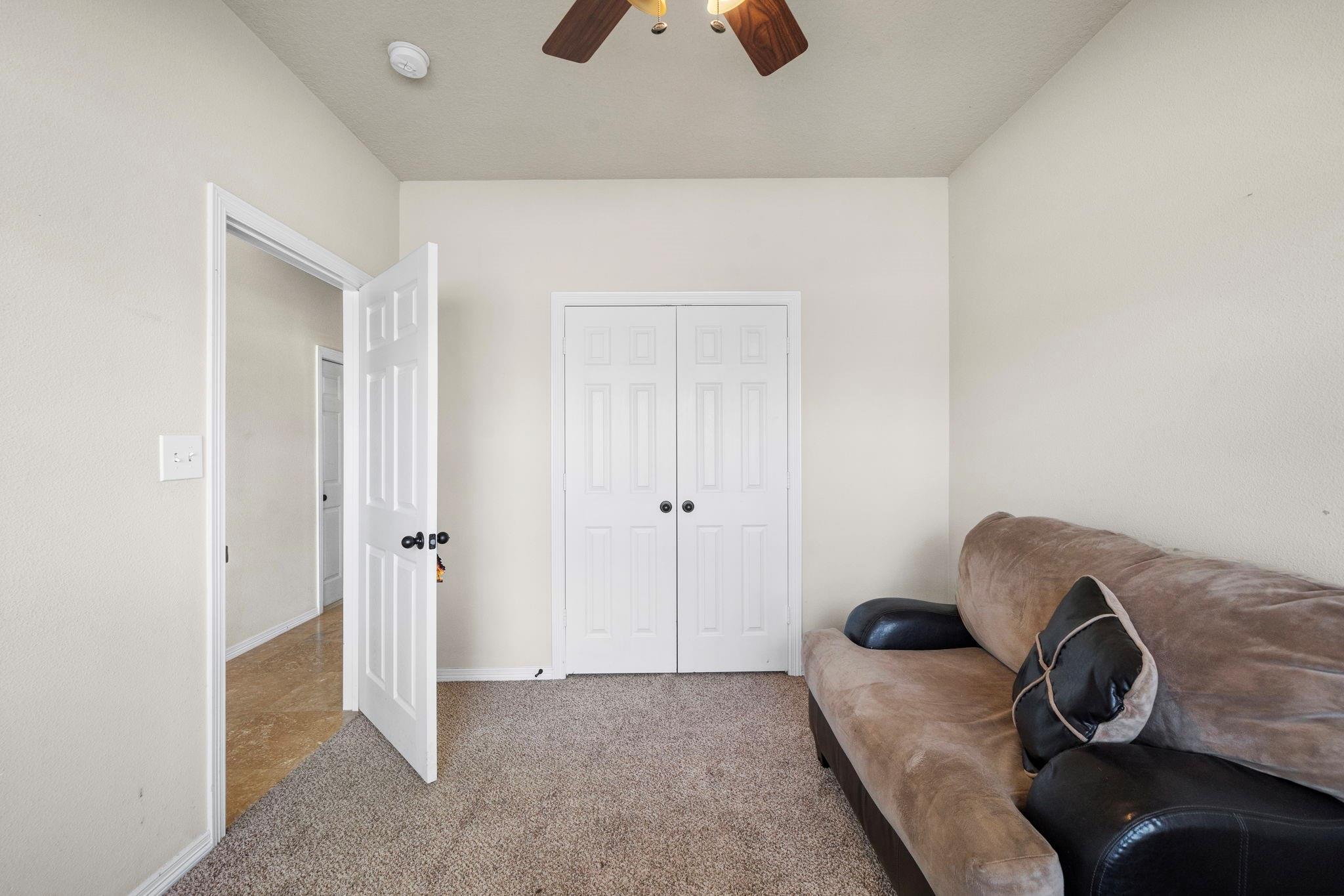 18319 Hillingdon Lane