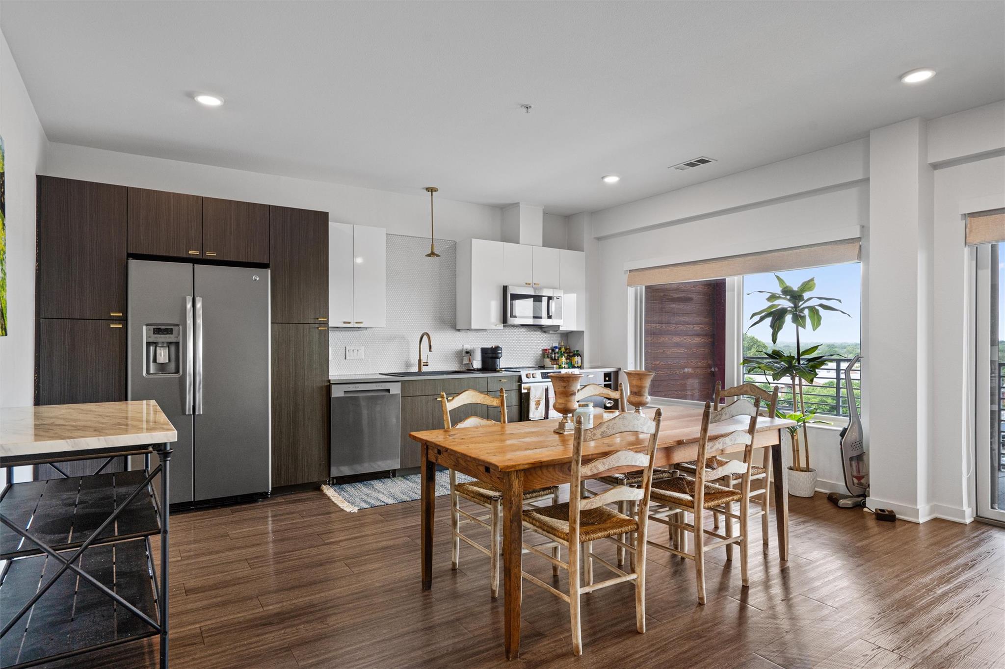 4361 S Congress Ave # 606