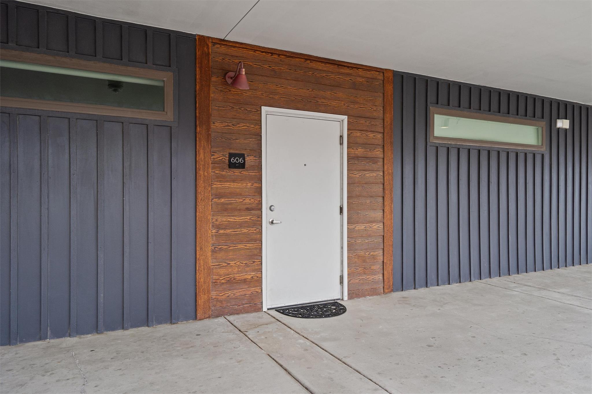 4361 S Congress Ave # 606