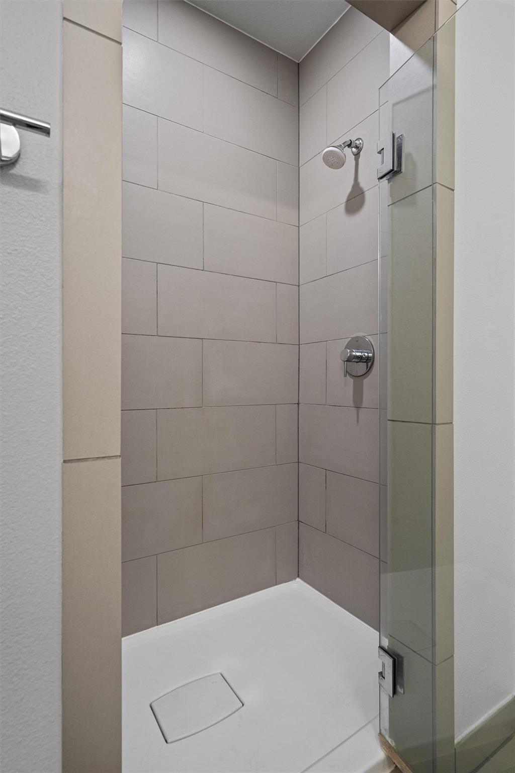 4361 S Congress Ave # 606