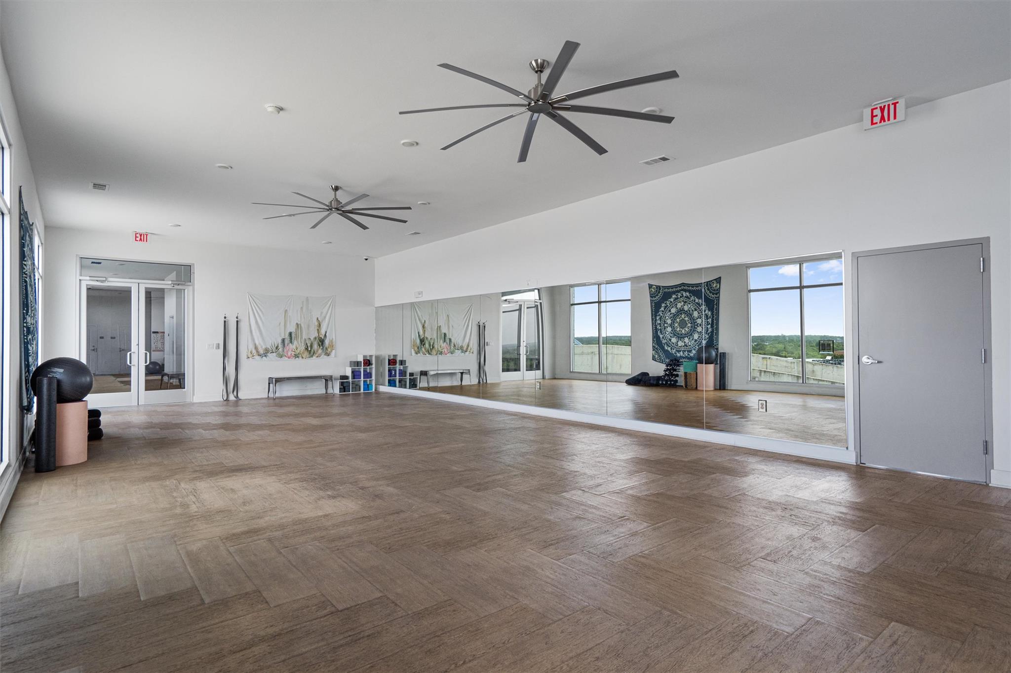 4361 S Congress Ave # 606