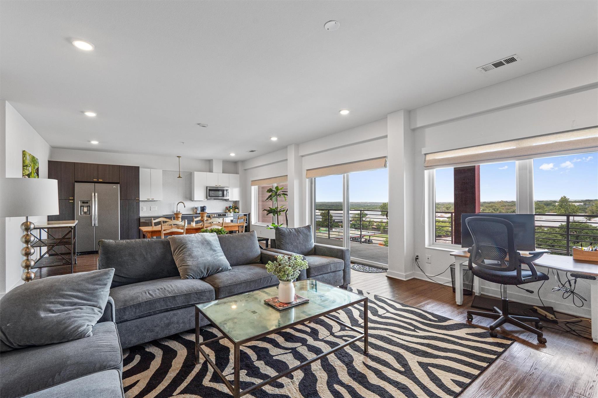 4361 S Congress Ave # 606
