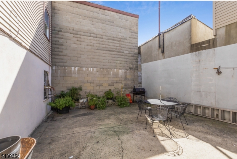 17 Malvern St Unit: 3