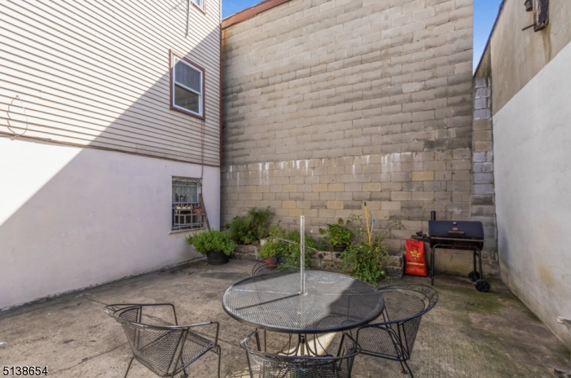17 Malvern St Unit: 3