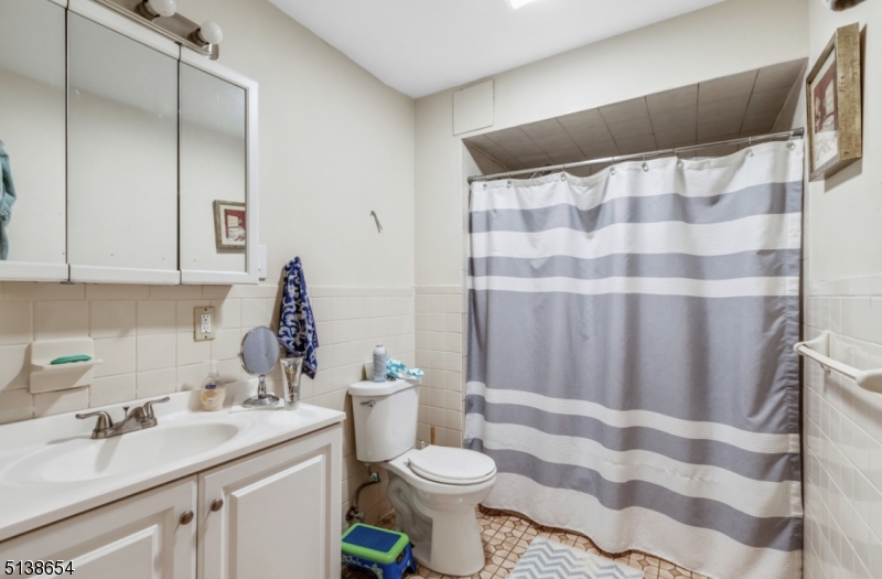 17 Malvern St Unit: 3