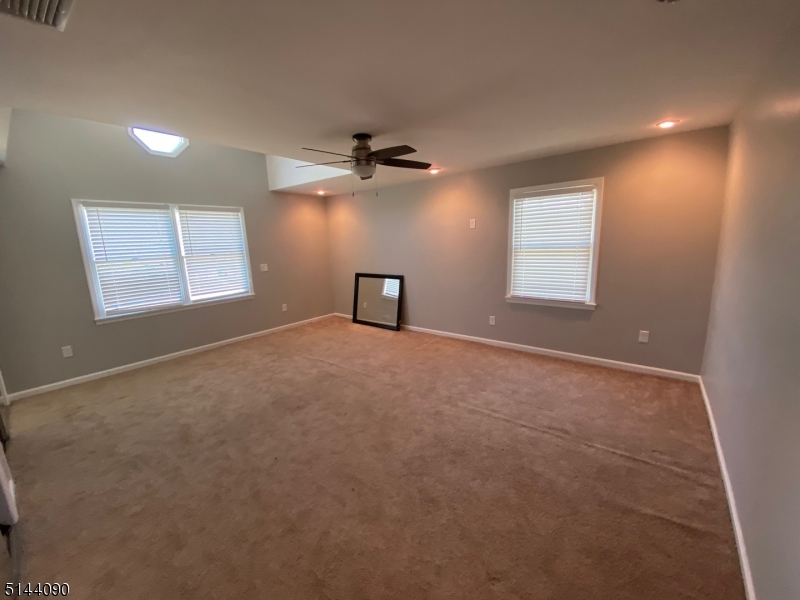 9 Sunrise Rd
