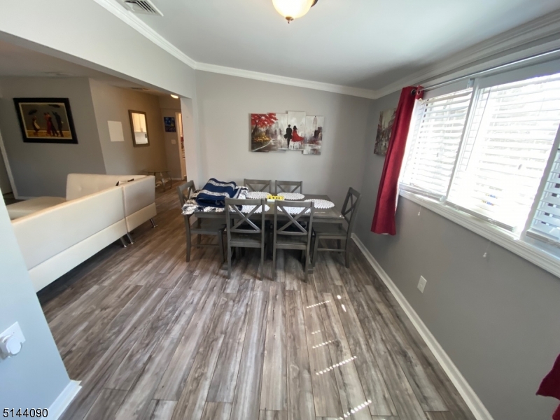 9 Sunrise Rd