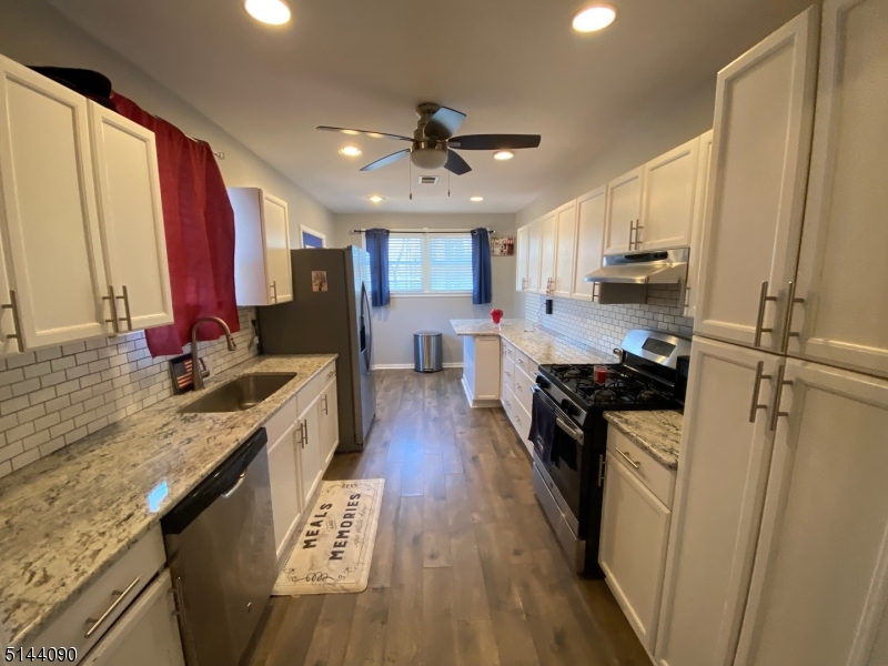 9 Sunrise Rd