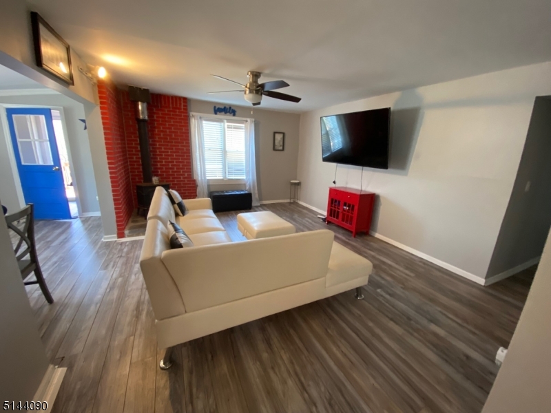 9 Sunrise Rd
