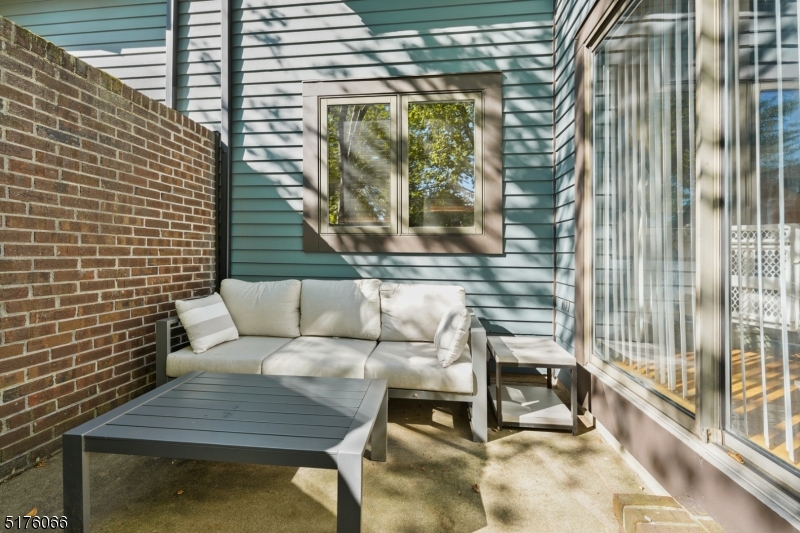 76 Aspen Dr
