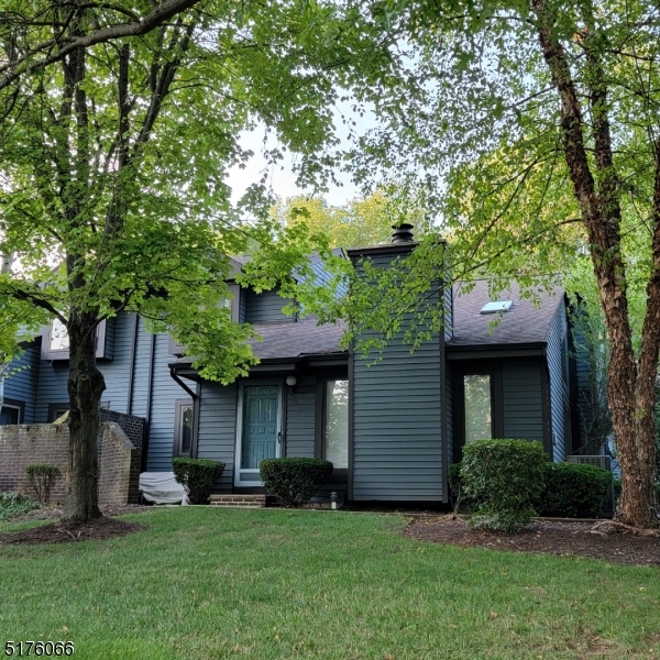 76 Aspen Dr