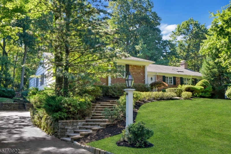 82 MOHAWK ROAD