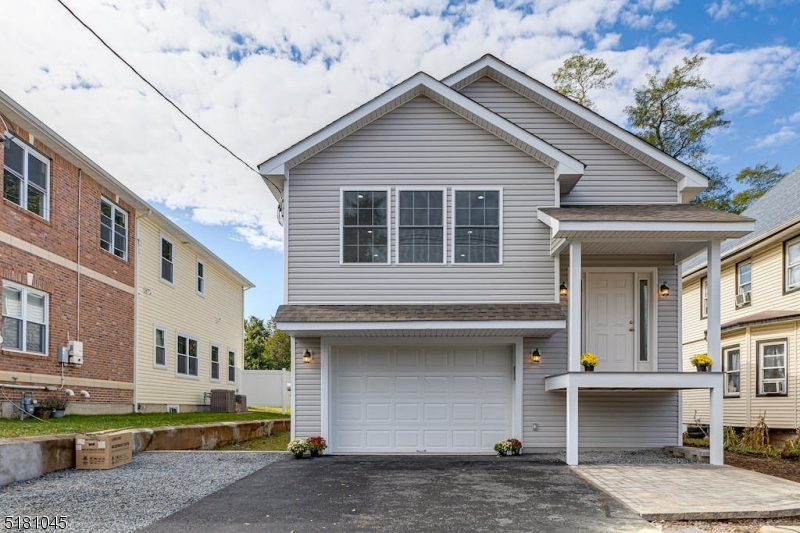 216 Grant Ave