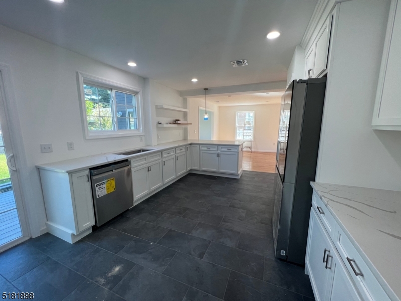 95 Linden Ave