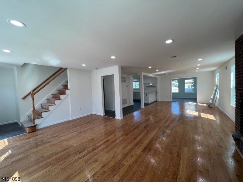 95 Linden Ave