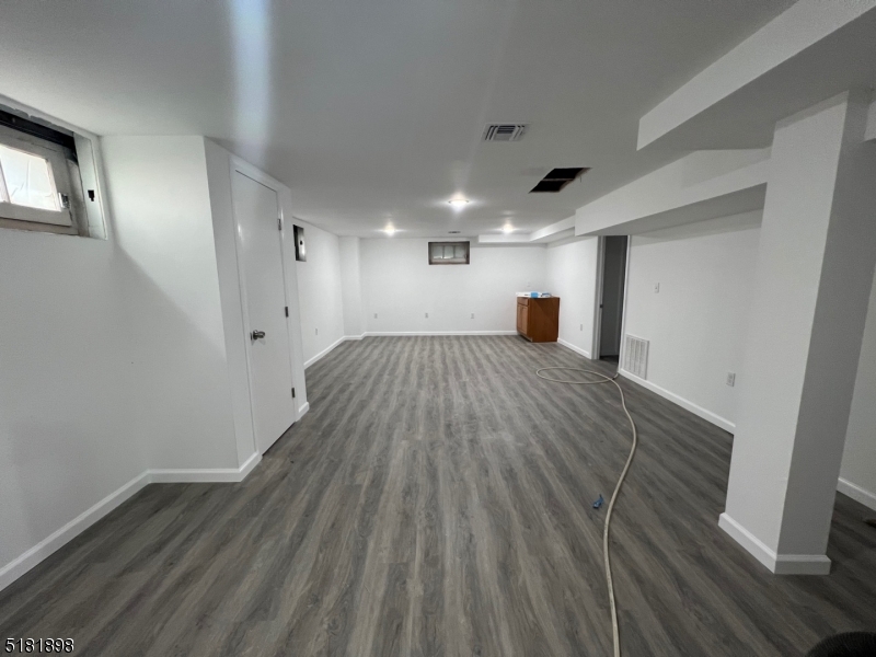 95 Linden Ave