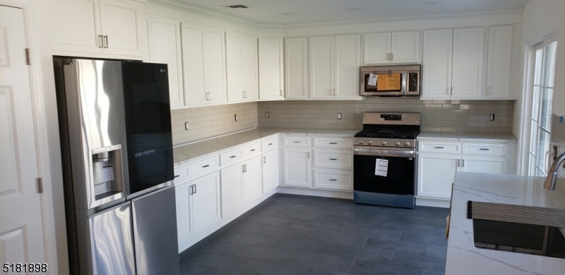 95 Linden Ave