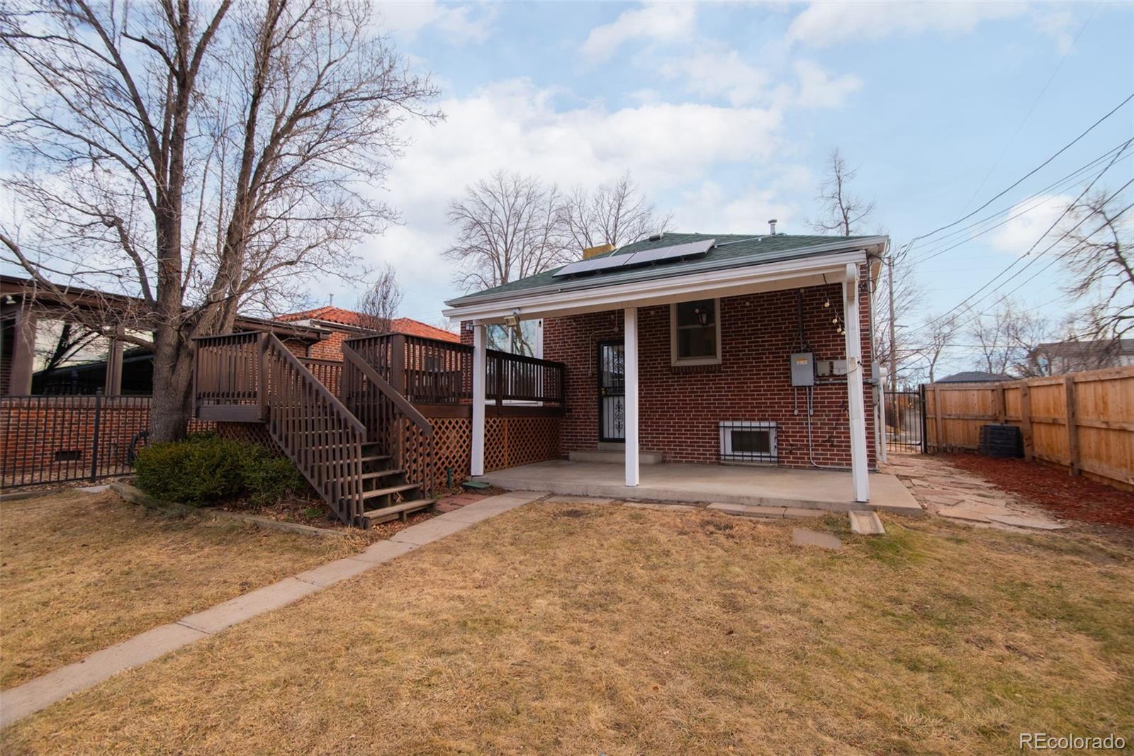 3233 W Scott Place