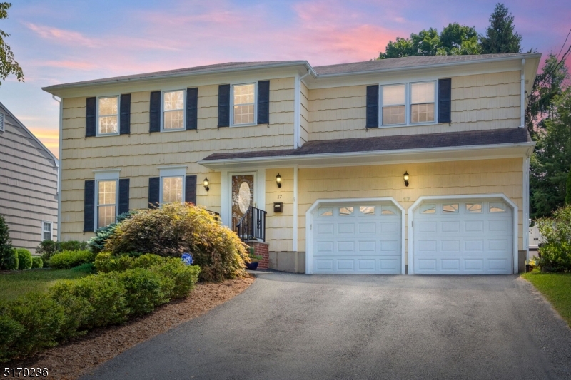 17 Essex Pl