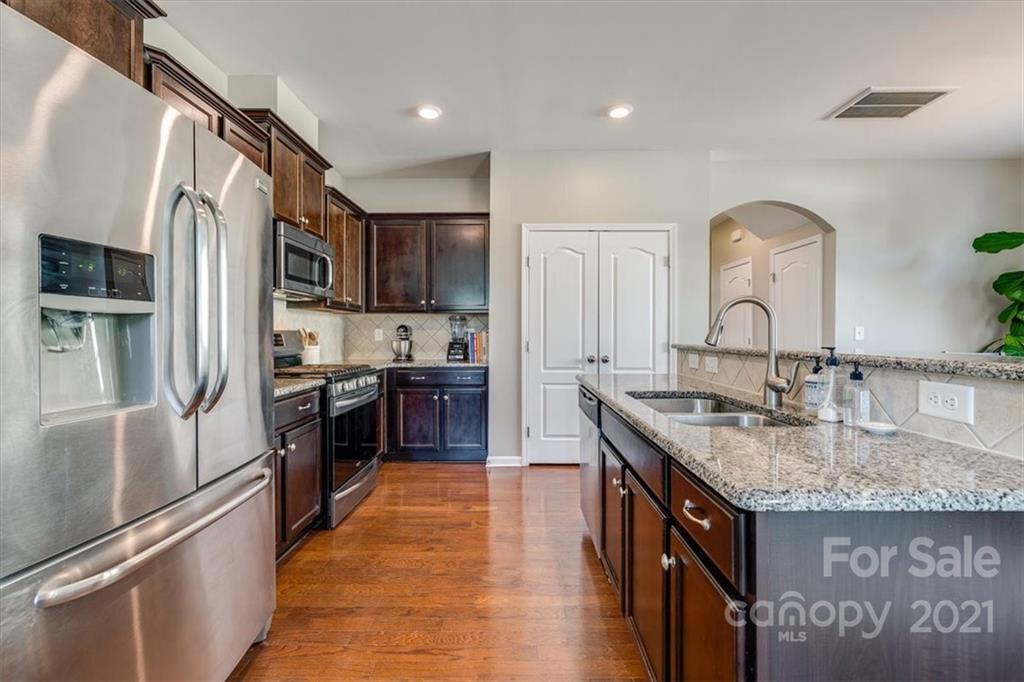 3233 Yarmouth Lane Unit: 81